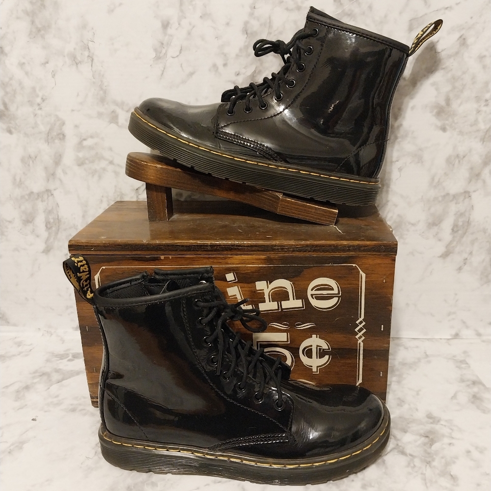 Pre-owned dr. Martens zavala boots